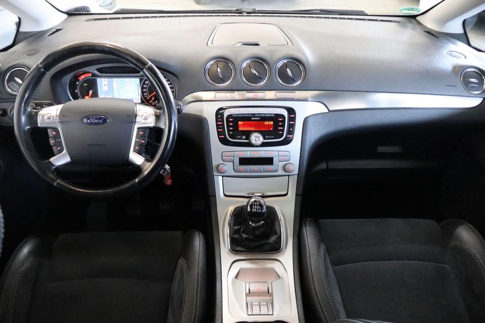 Ford S-Max 2009 — photo 25