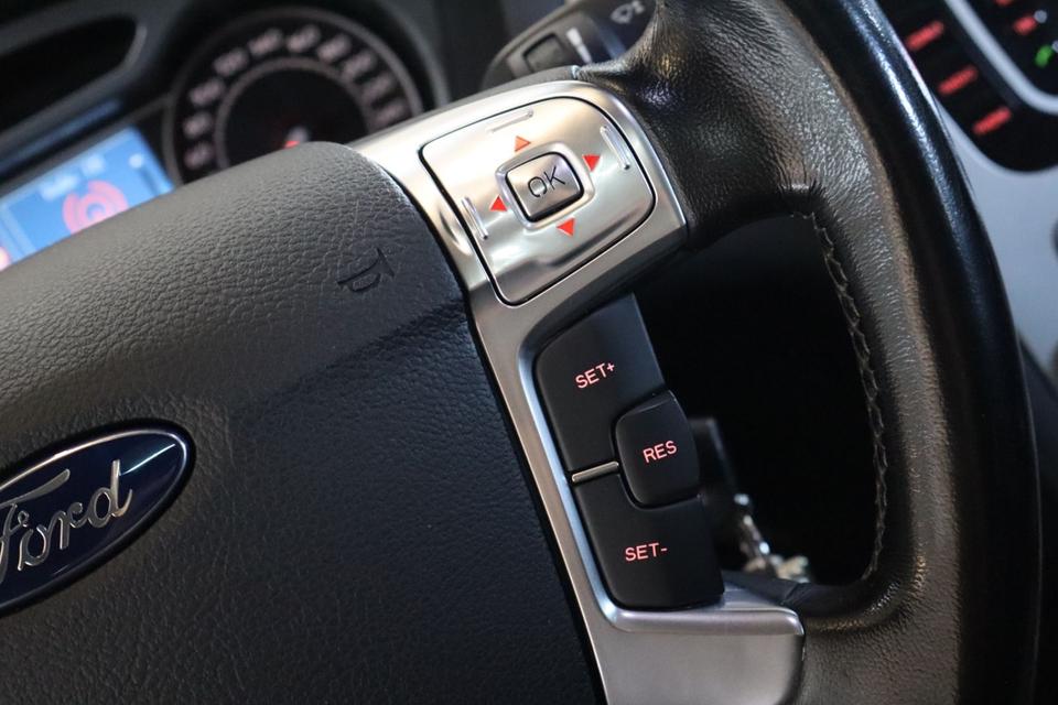 Ford S-Max 2009 — photo 29