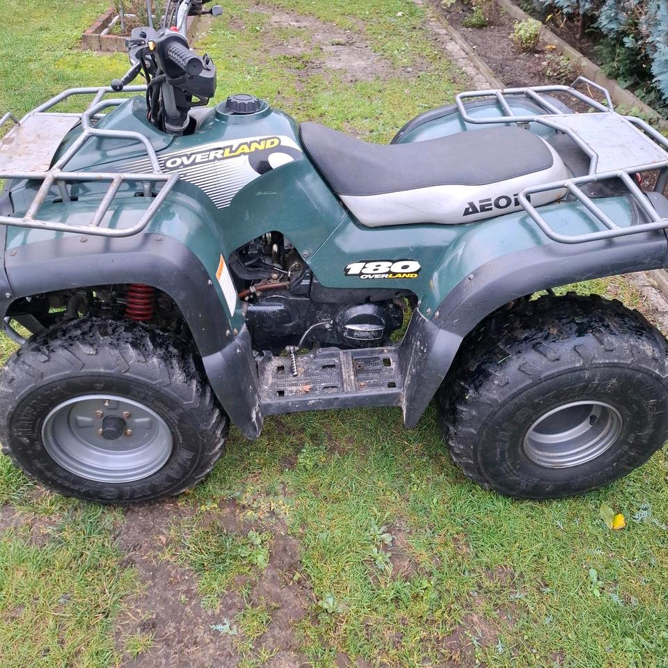  Aeon Overland 180 Quad 2004 — interior