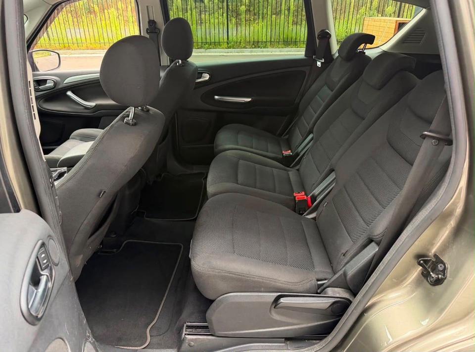 Ford S-Max 2010 — photo 7