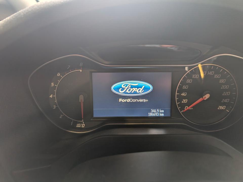 Ford S-Max 2011 — photo 14