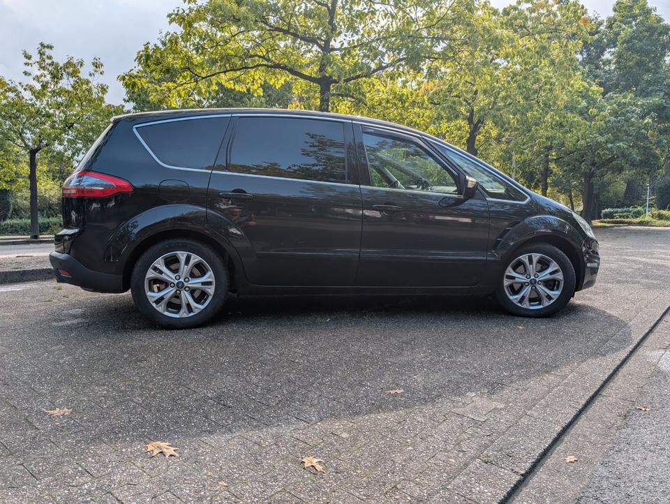 Ford S-Max 2011 — photo 6
