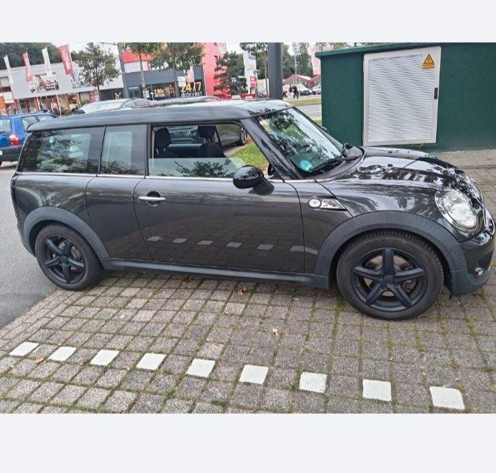 Mini Cooper S Clubman 2011 — interior