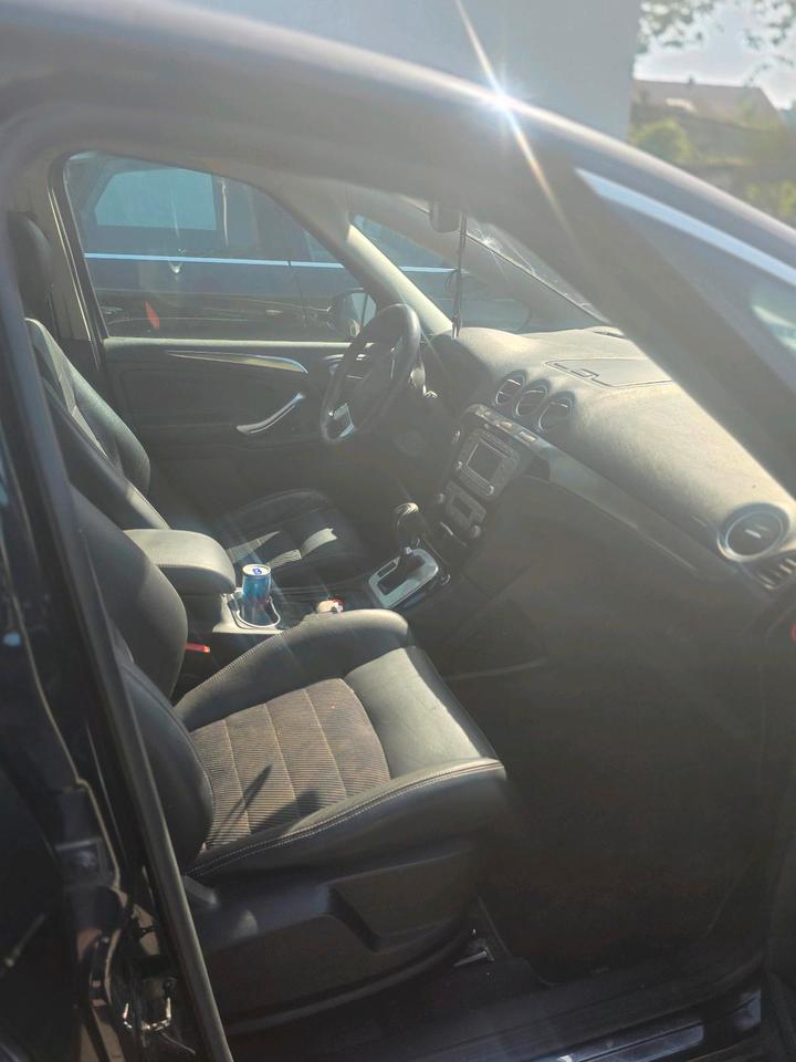 Ford S-Max 2010 — photo 7
