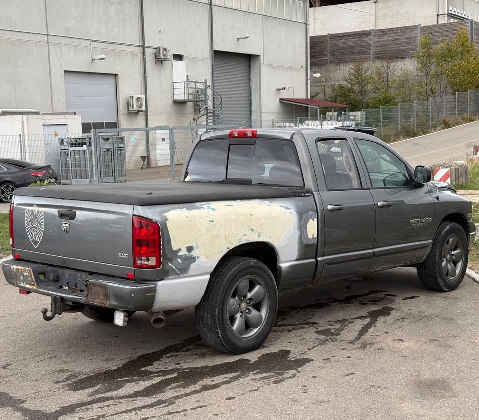 Dodge RAM 2005 — двигун