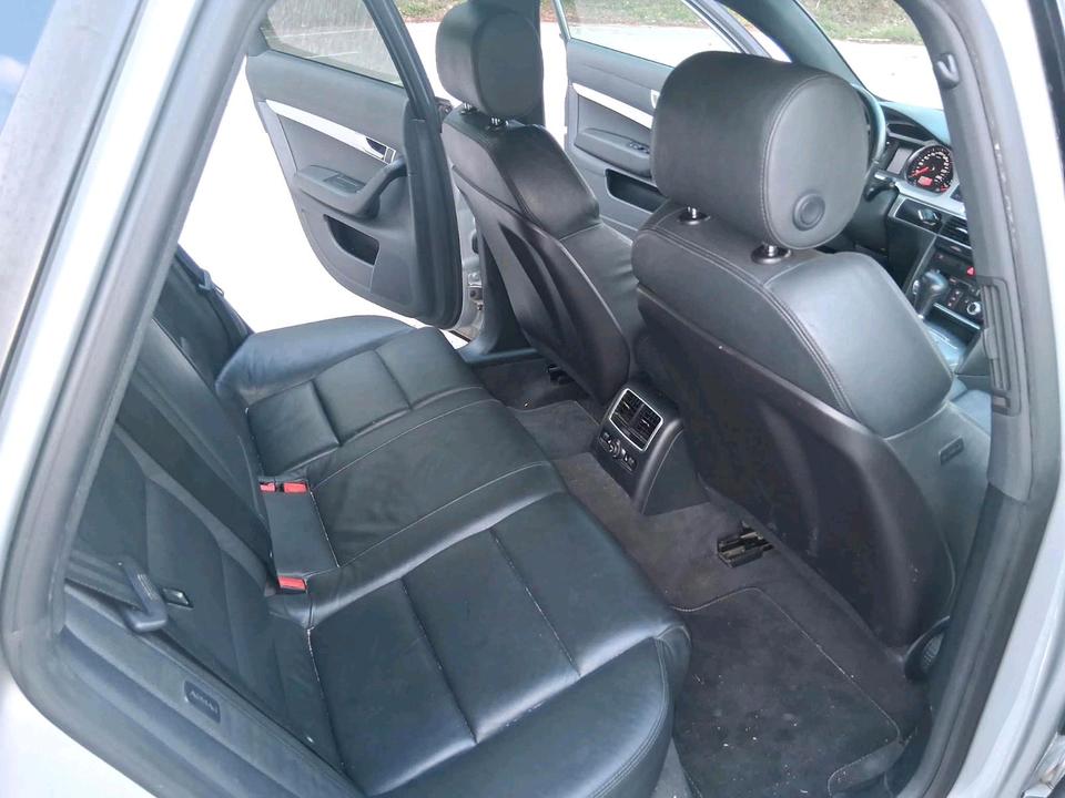 Audi A6 2010 — photo 10