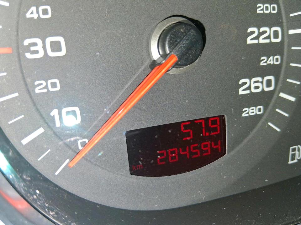 Audi A6 2010 — photo 11
