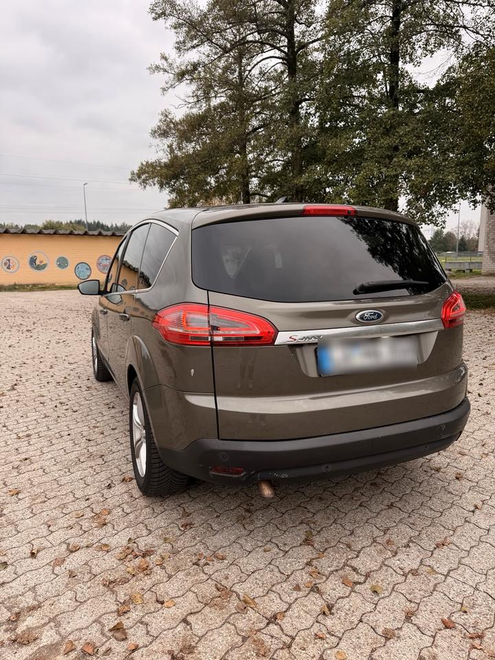 Ford S-Max 2011 — photo 6