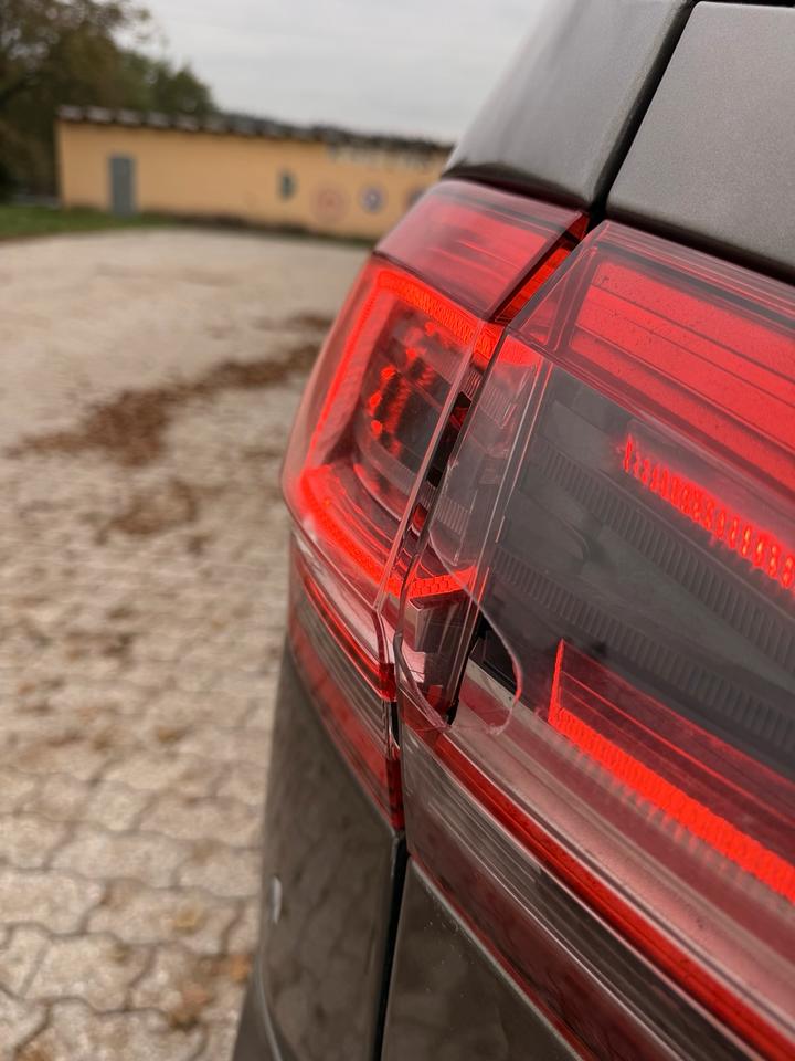 Ford S-Max 2011 — photo 8