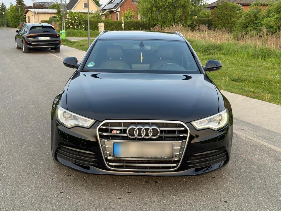 Audi A6 2012 — interior