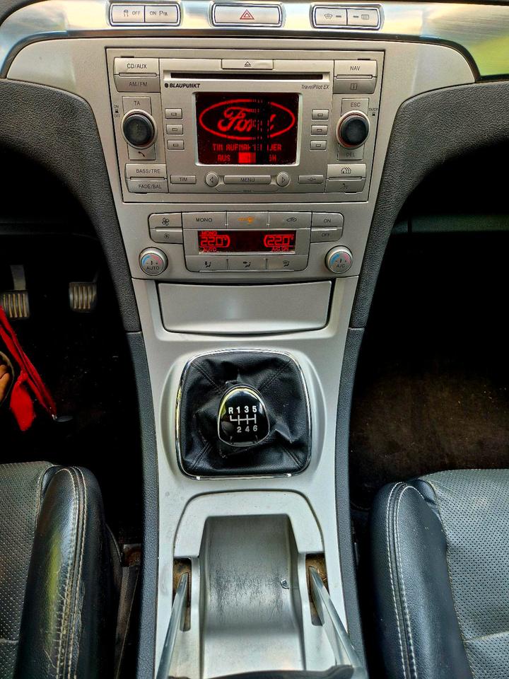 Ford S-Max 2004 — photo 11
