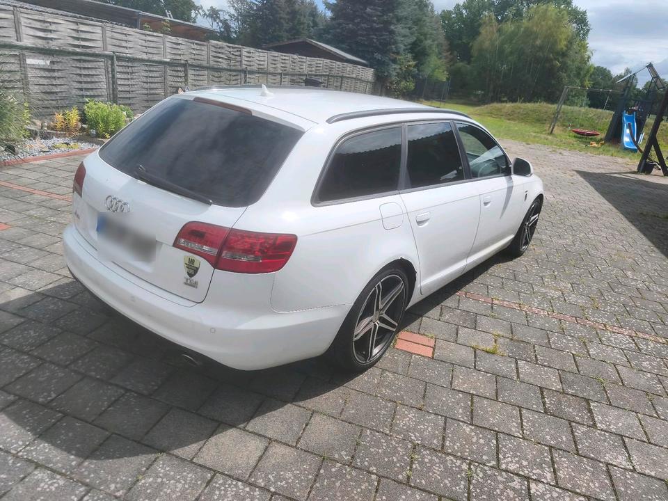 Audi A6 2011 — engine