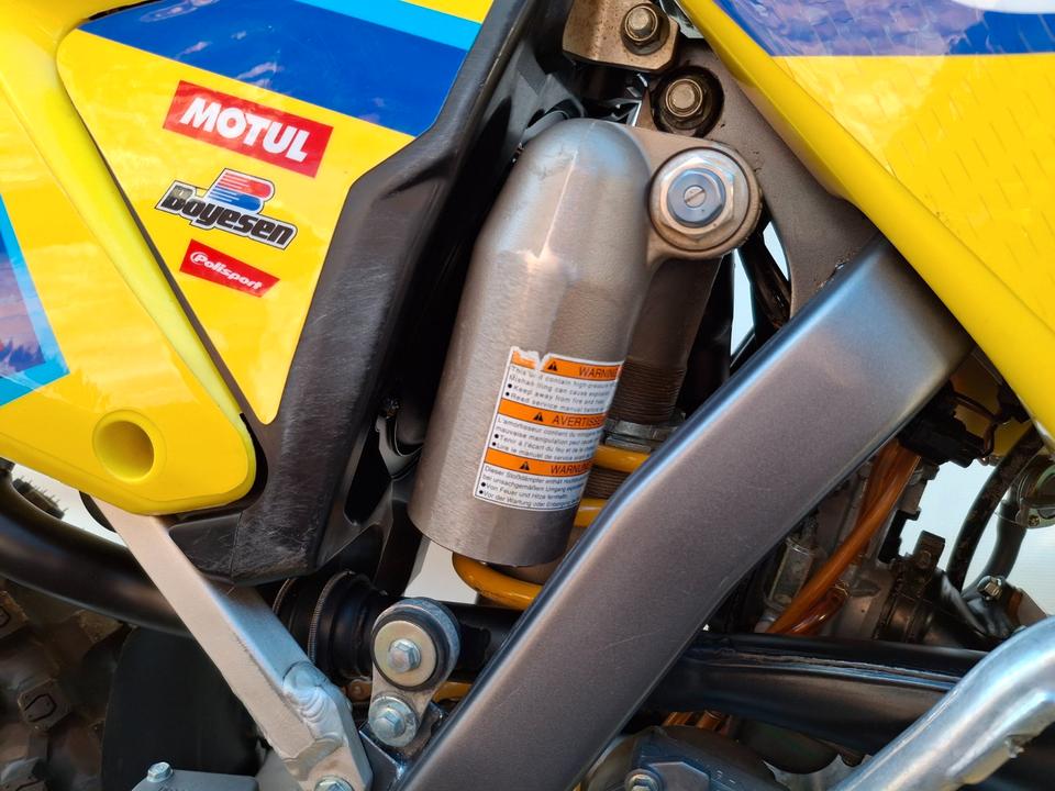 Suzuki RM 250 2-Takt Motocross original wenig gefahren NEUWERTIG! 2004 — фото 17