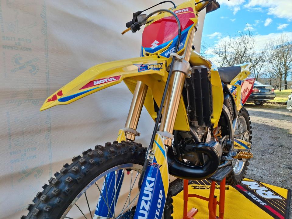 Suzuki RM 250 2-Takt Motocross original wenig gefahren NEUWERTIG! 2004 — двигун 250 ccm