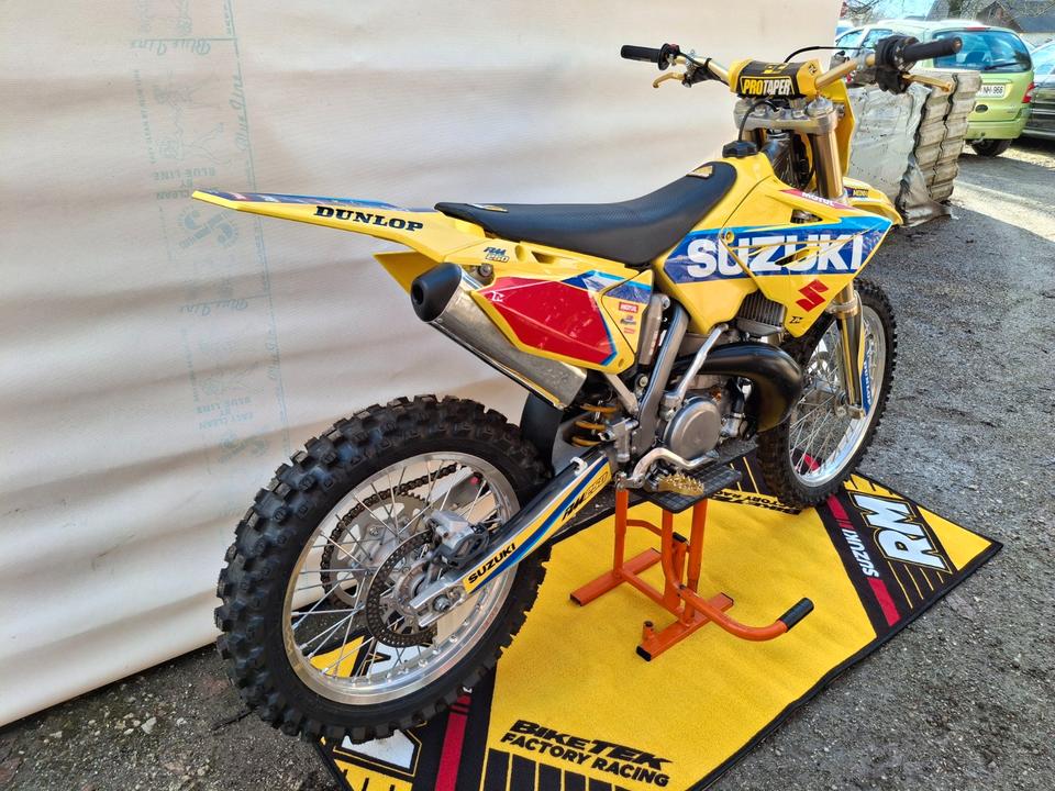 Suzuki RM 250 2-Takt Motocross original wenig gefahren NEUWERTIG! 2004 — фото 9