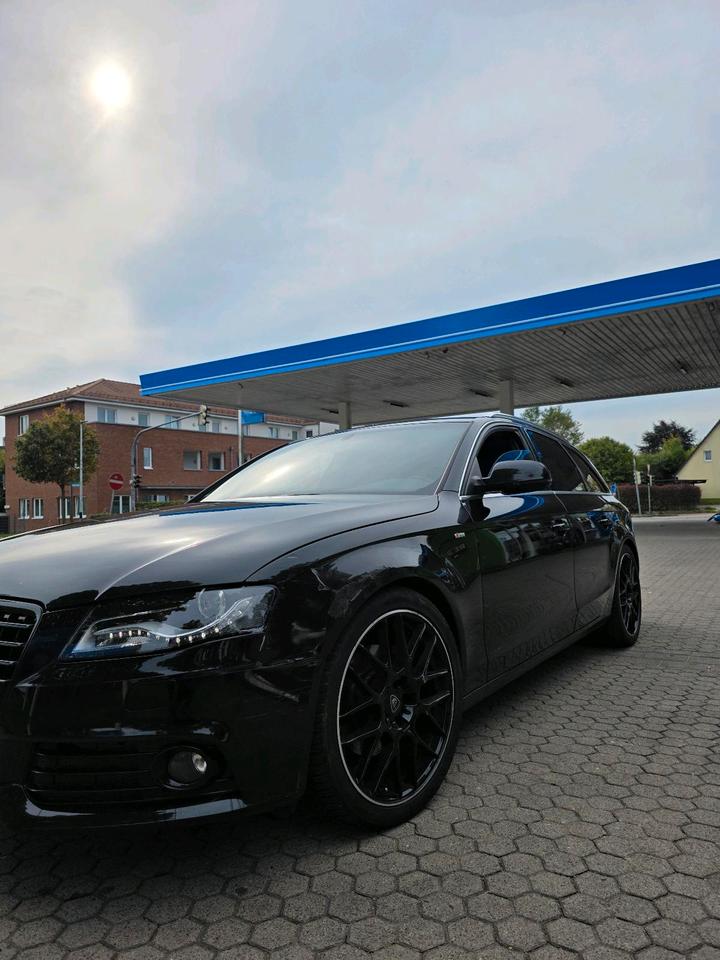 Audi A4 2010 — rear view