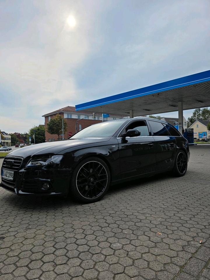 Audi A4 2010 — engine