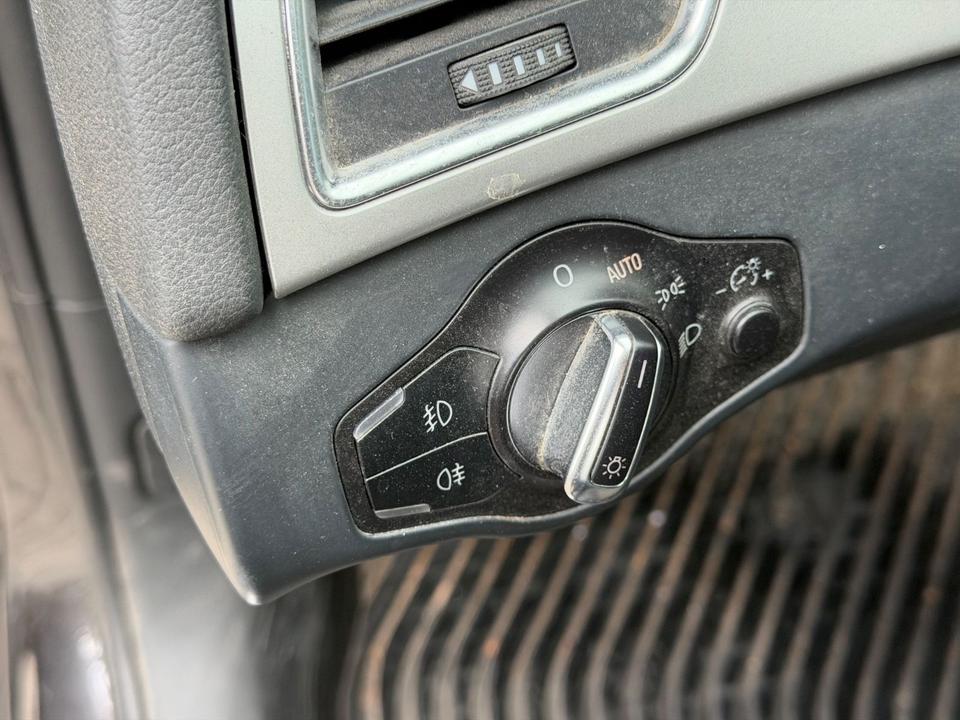 Audi A4 2009 — photo 14