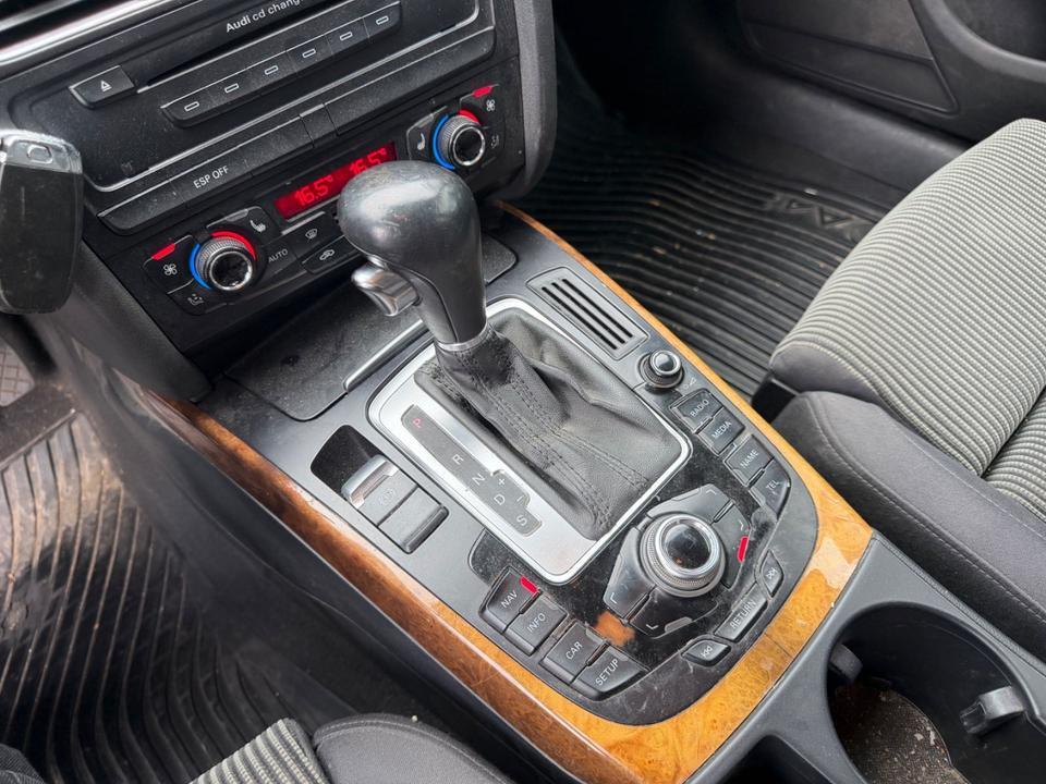 Audi A4 2009 — photo 19