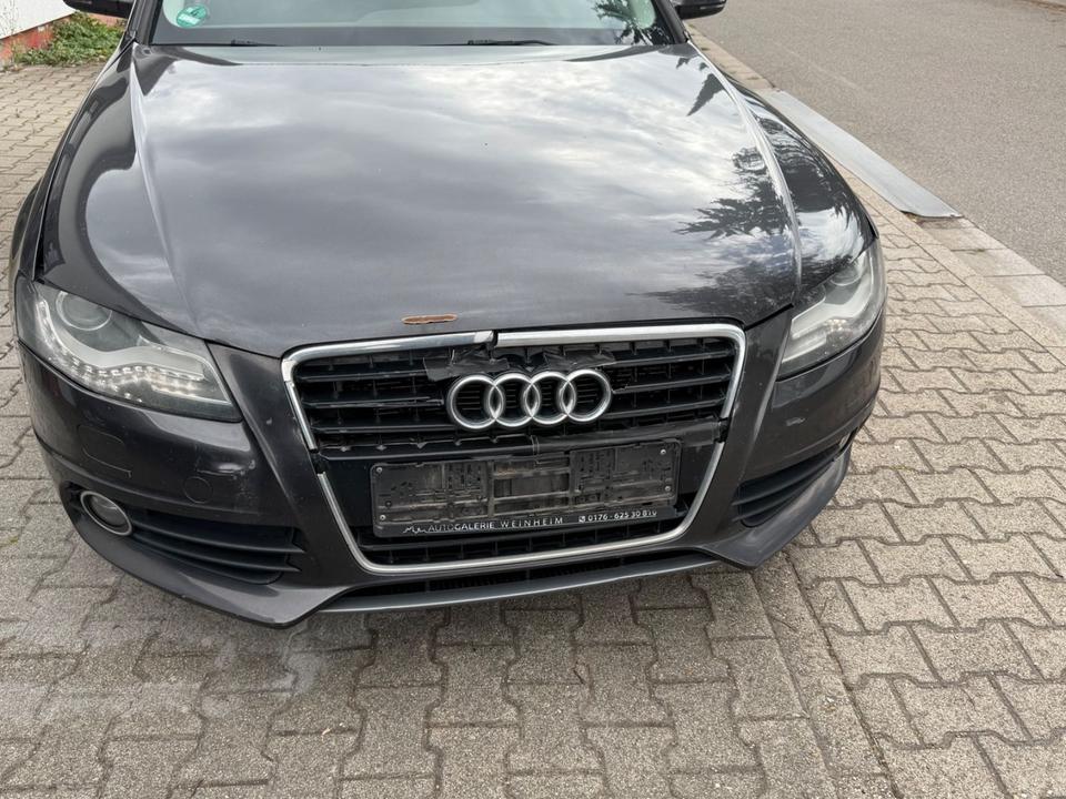 Audi A4 2009 — engine