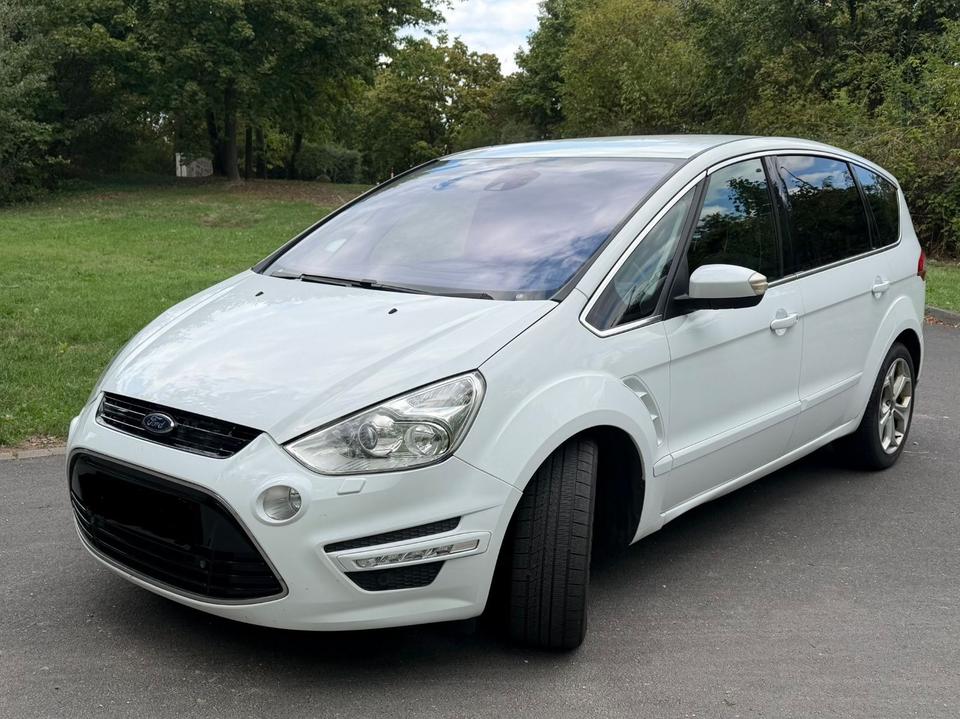 Ford S-Max 2013 — rear view