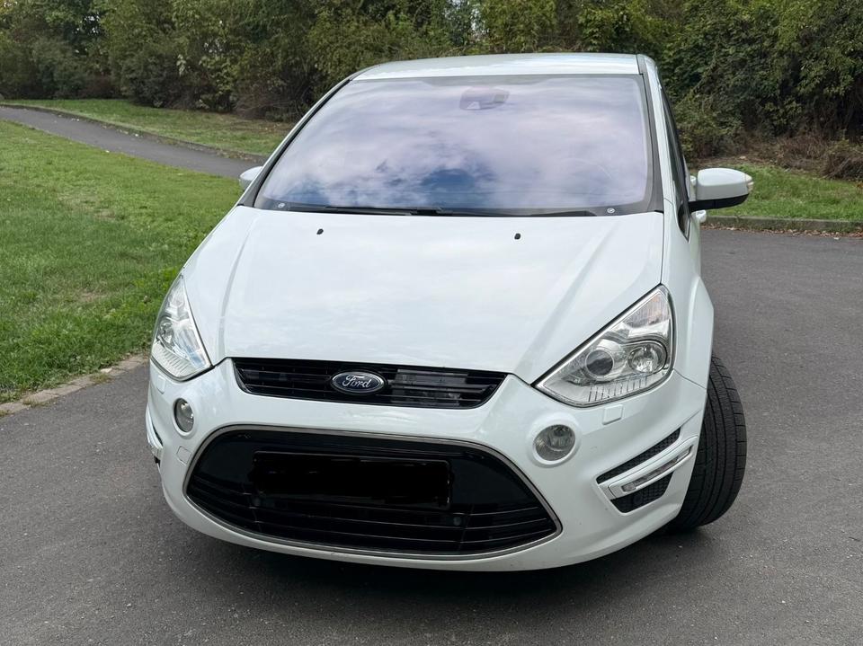 Ford S-Max 2013 — interior