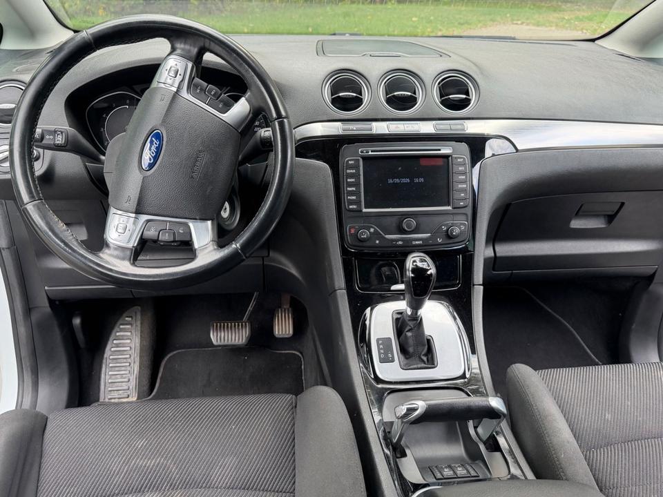 Ford S-Max 2013 — photo 9