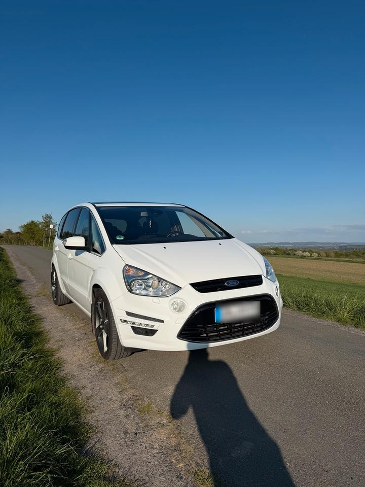 Ford S-Max 2012 — rear view