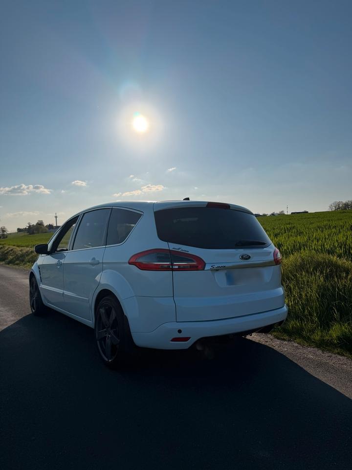 Ford S-Max 2012 — interior