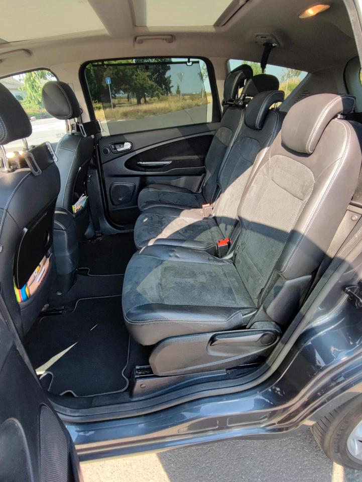 Ford S-Max 2008 — photo 13