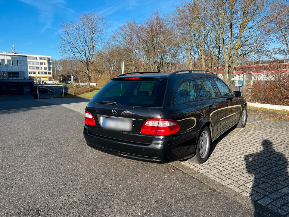Mercedes Benz E 220 2004 — photo 5