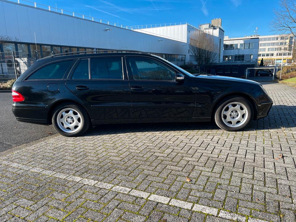 Mercedes Benz E 220 2004 — photo 6