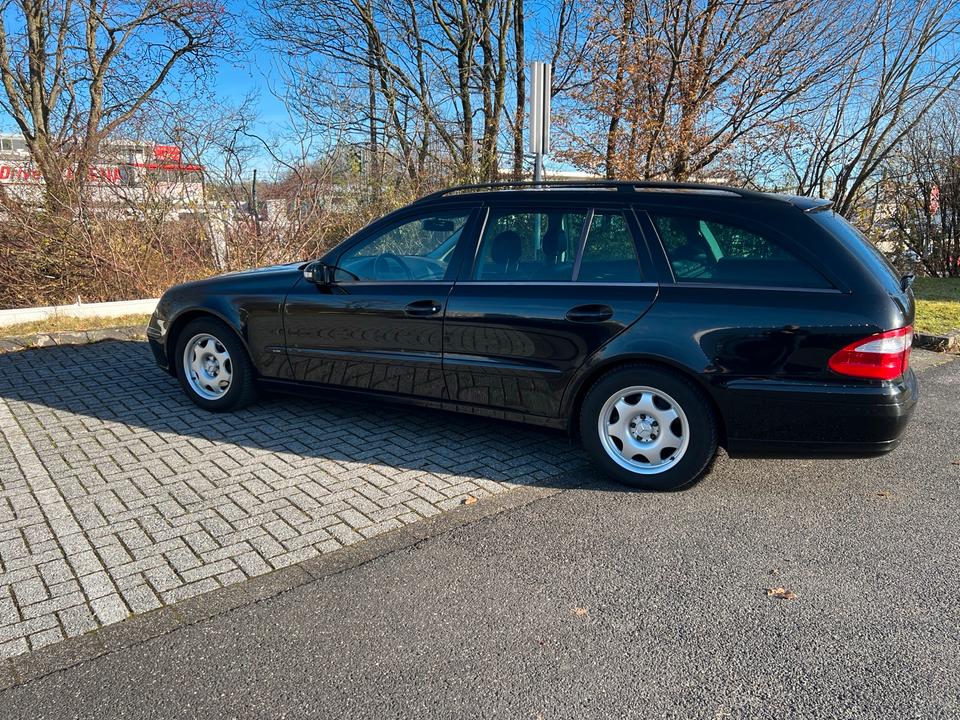 Mercedes Benz E 220 2004 — photo 7