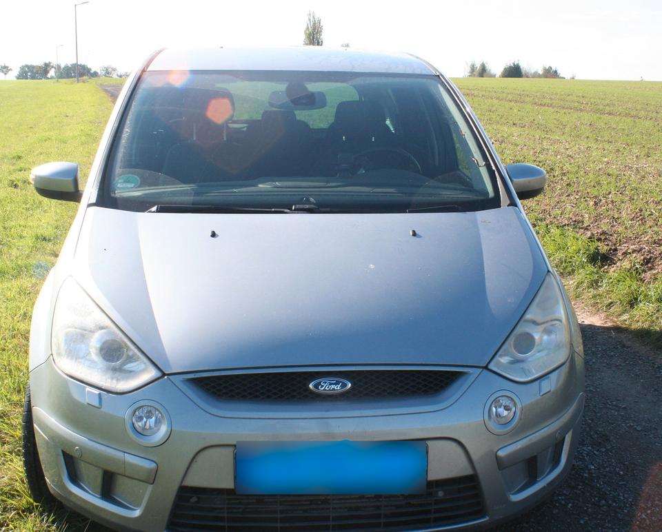 Ford S-Max 2006 — rear view