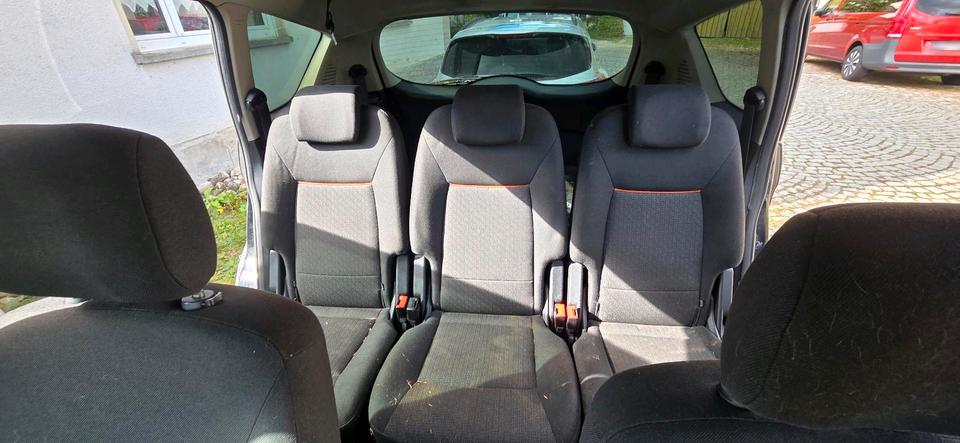 Ford S-Max 2007 — двигун