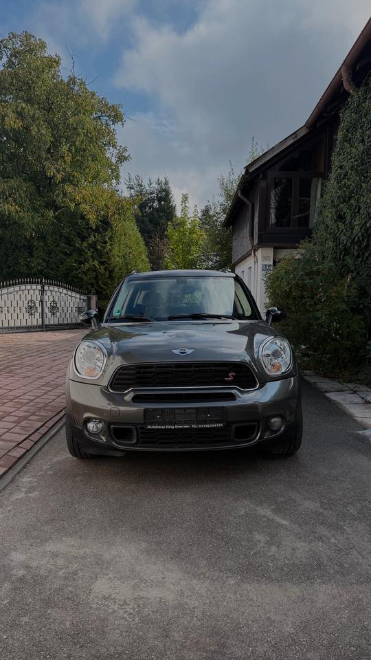 Mini Countryman S (Cooper) 2011 — rear view