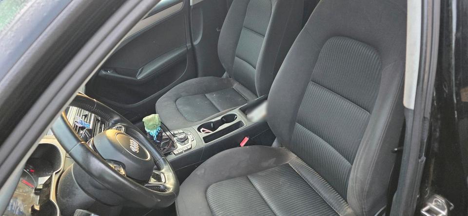 Audi A4 2012 — photo 7
