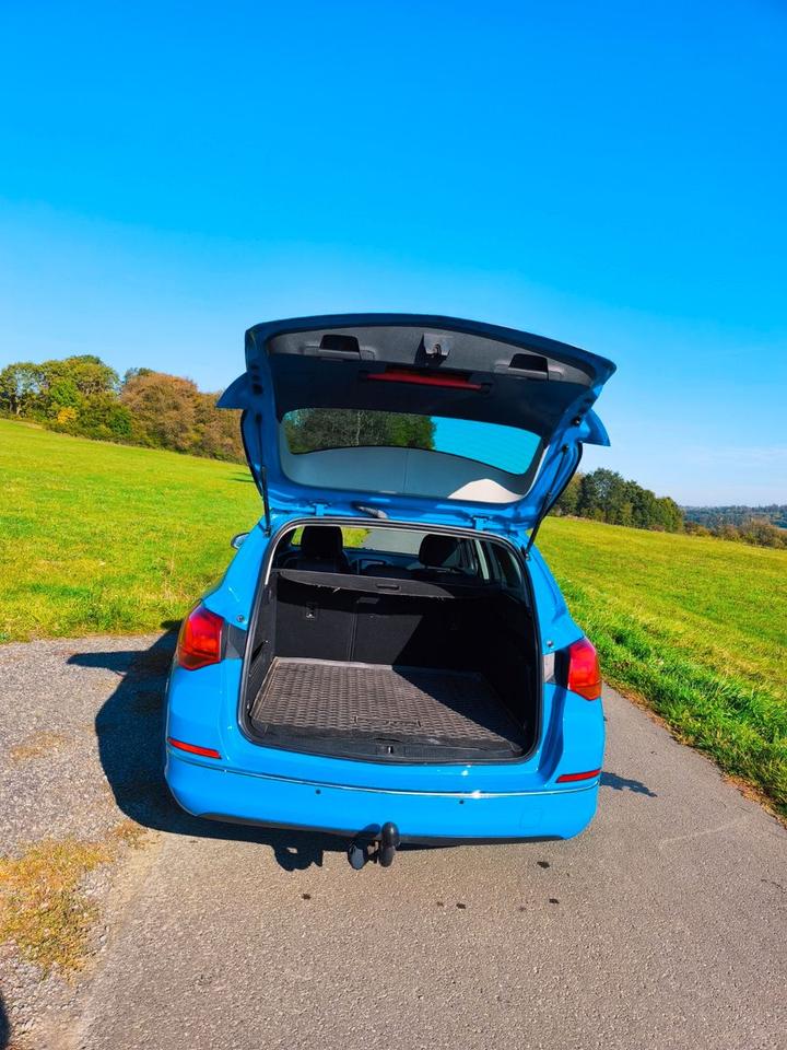 Opel Astra 2013 — engine