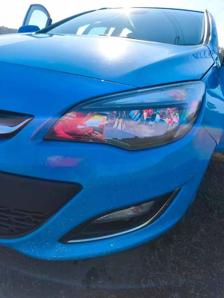 Opel Astra 2013 — photo 9