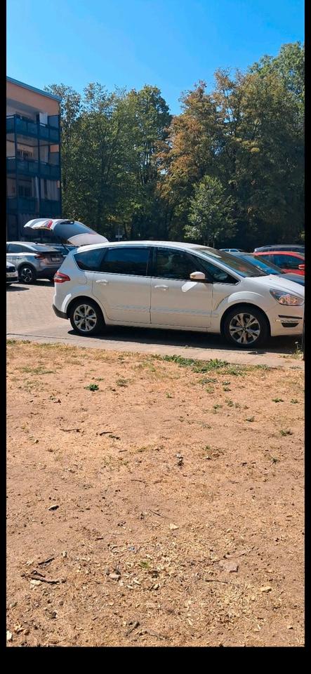 Ford S-Max 2010 — photo 13
