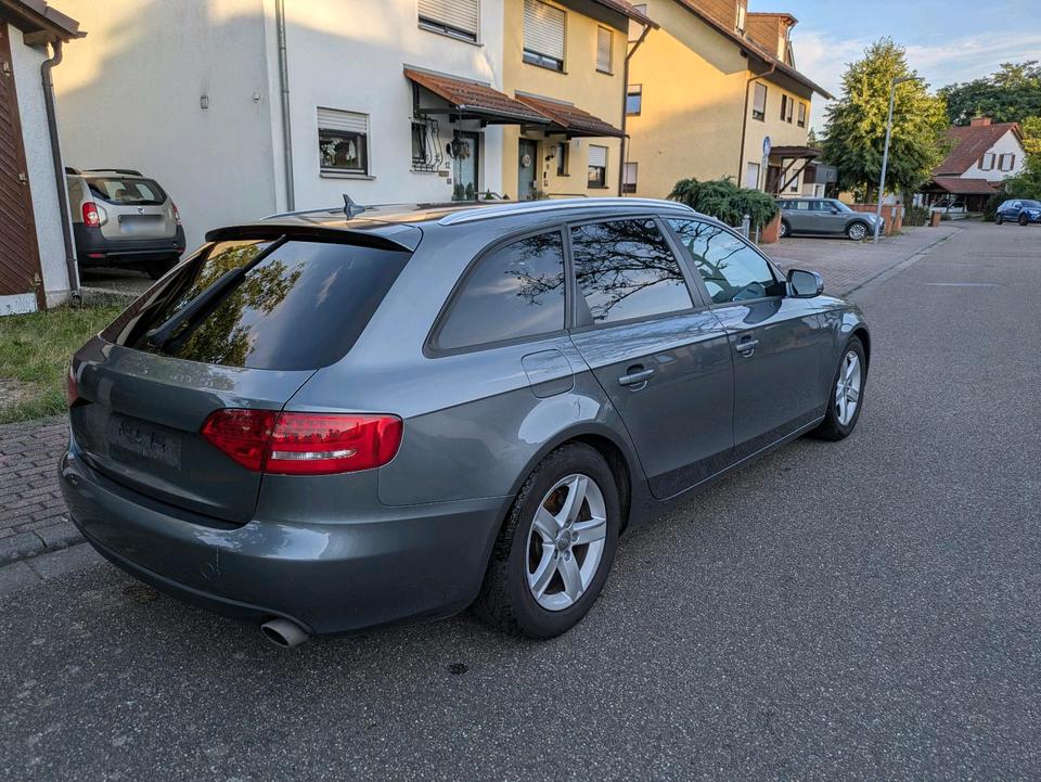 Audi A4 2011 — photo 7