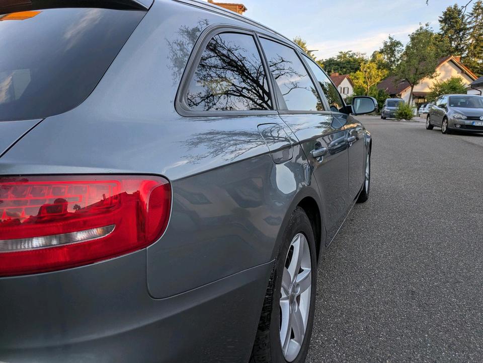 Audi A4 2011 — photo 8