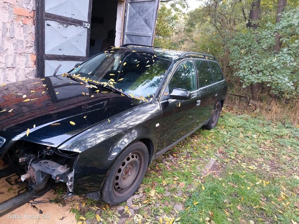 Audi A6 2004 — салон
