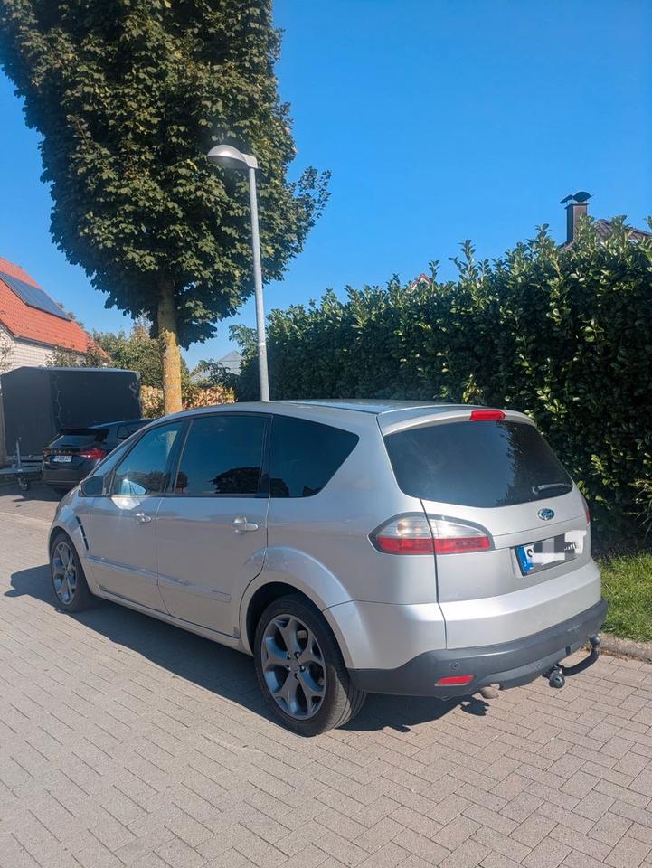 Ford S-Max 2007 — rear view