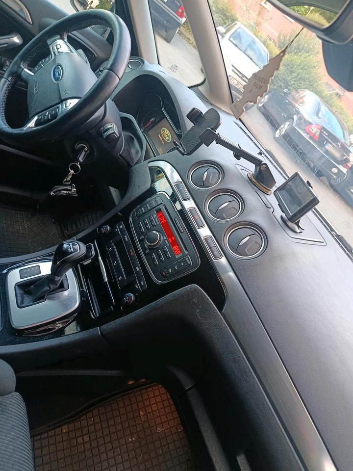 Ford S-Max 2014 — photo 11