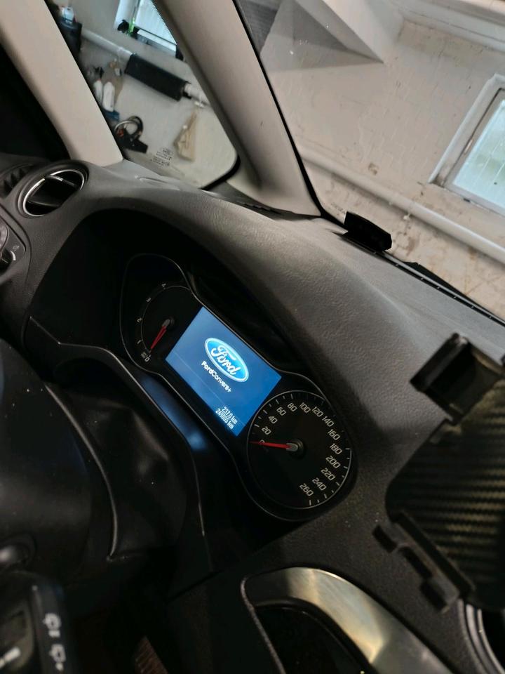 Ford S-Max 2014 — engine