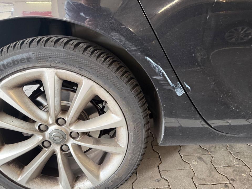 Opel Astra 2011 — photo 6