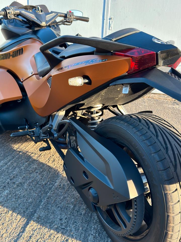 Weitere Motorräder Can-Am Spyder RS-S 998 noch bis Ende Oktober angemeldet! 2014 — interior