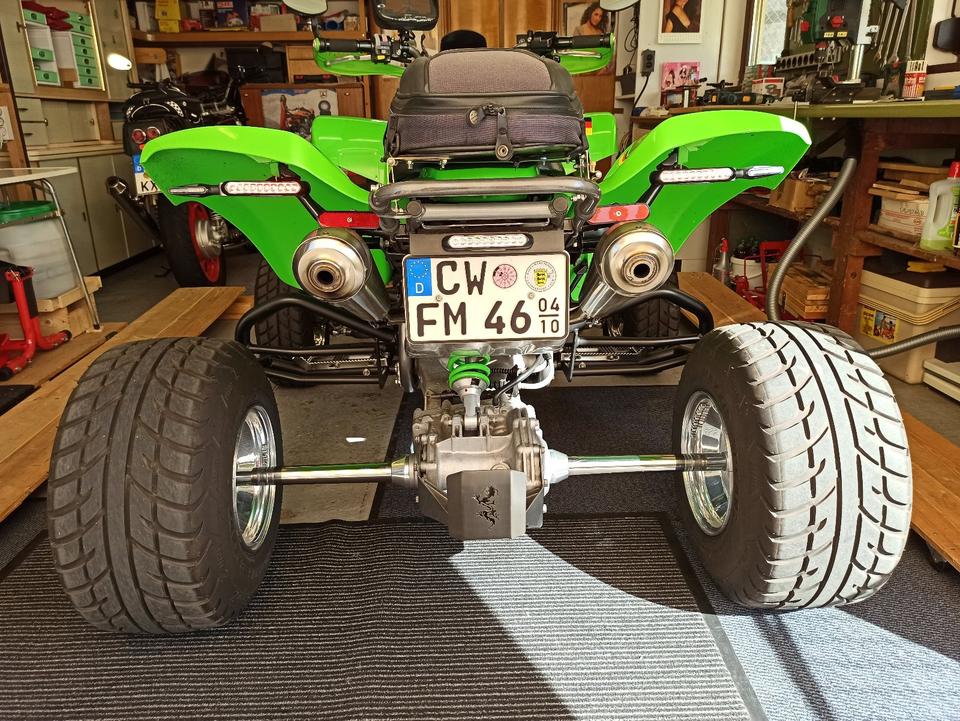 Kawasaki Quad Kawasaki KFX 700 2006 — engine 697 ccm