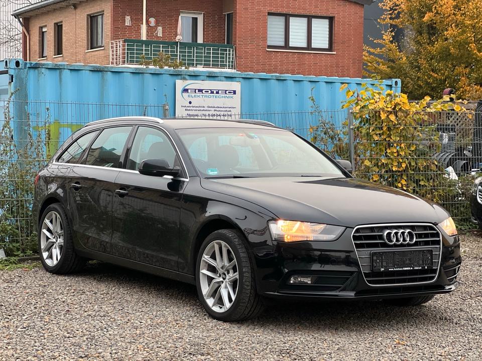 Audi A4 2014 — rear view